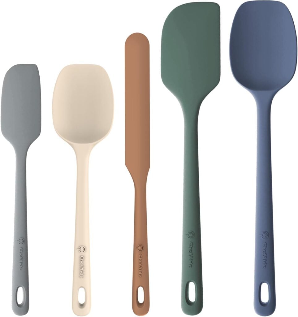 Set of heat-safe rubber spatulas in a variety of sizes.