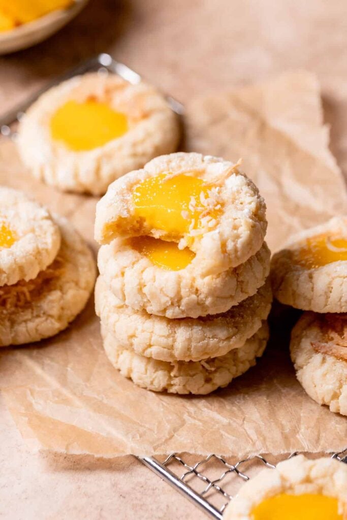 Coconut mango cookies